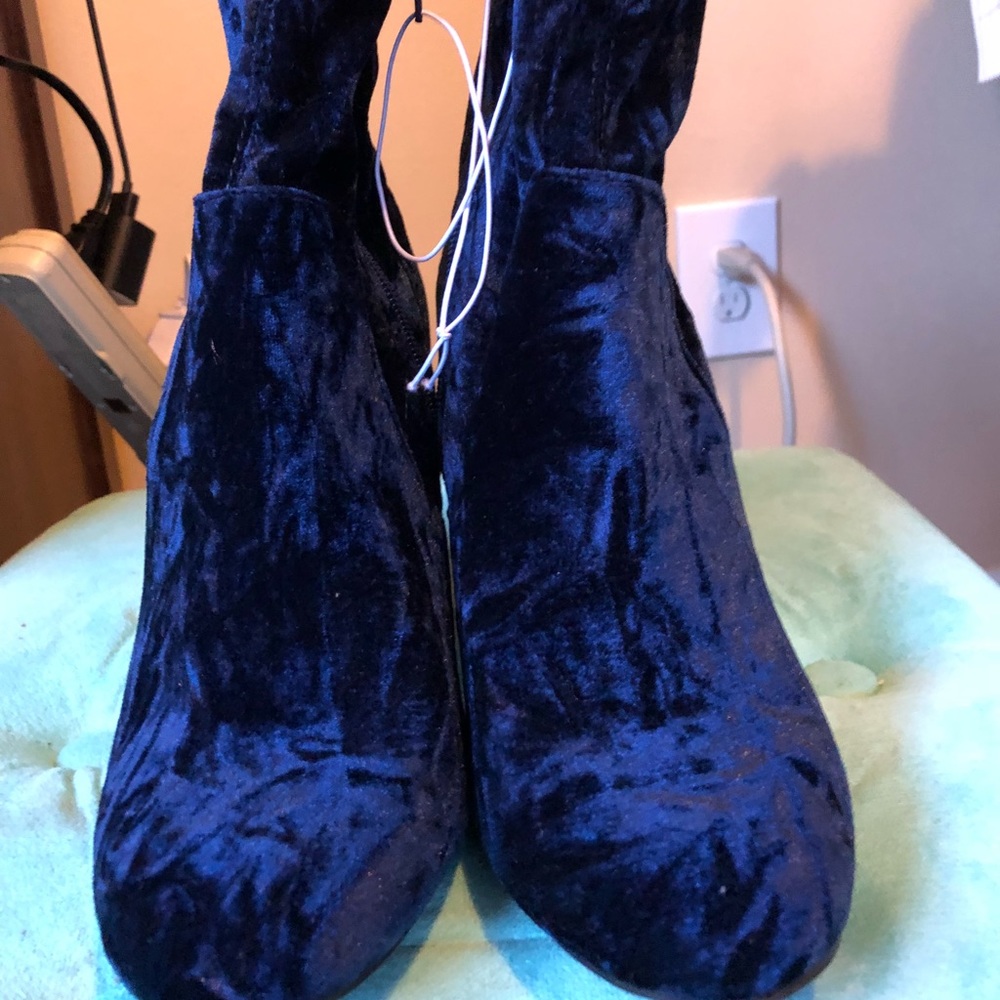 Crushed Velvet Booties - Picture 2 of 5